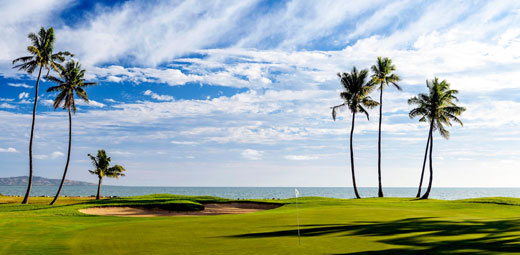 南国ムードたっぷりの18Hゴルフコース