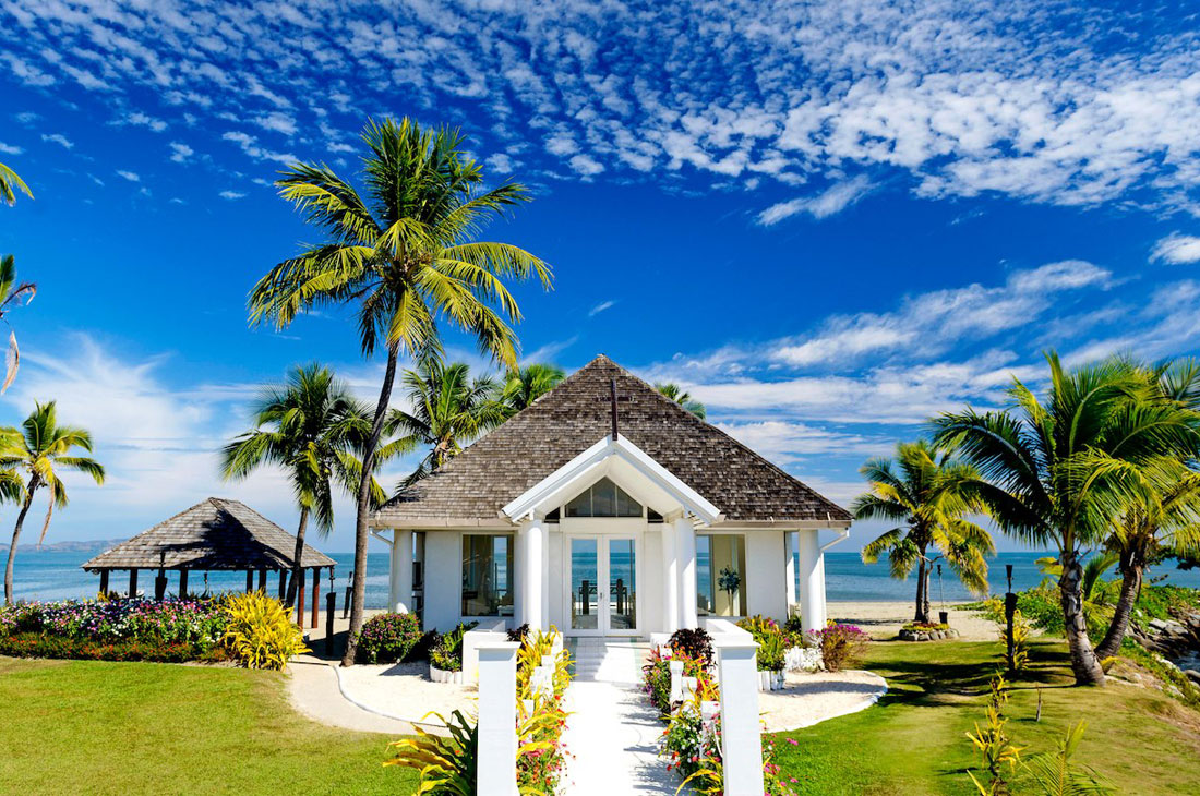 海が見渡せるチャペル