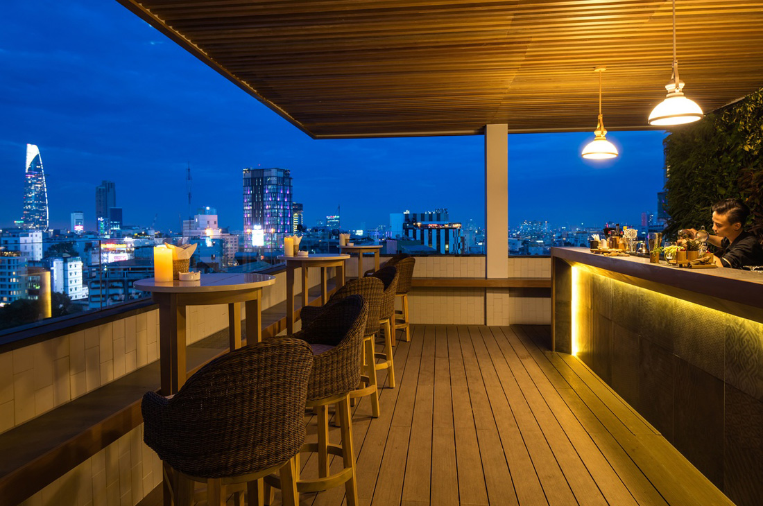ホーチミンの夜景が綺麗なバー（ZEN ROOFTOP）