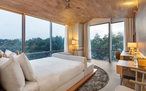 Corner Suite