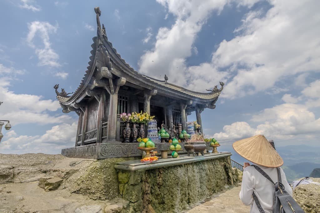 【2名以上参加】祝世界遺産登録・イェントゥ山<br>ハノイ発絶景のベトナム仏教の総本山を訪ねる1日ツアー（日本語ガイド付き）