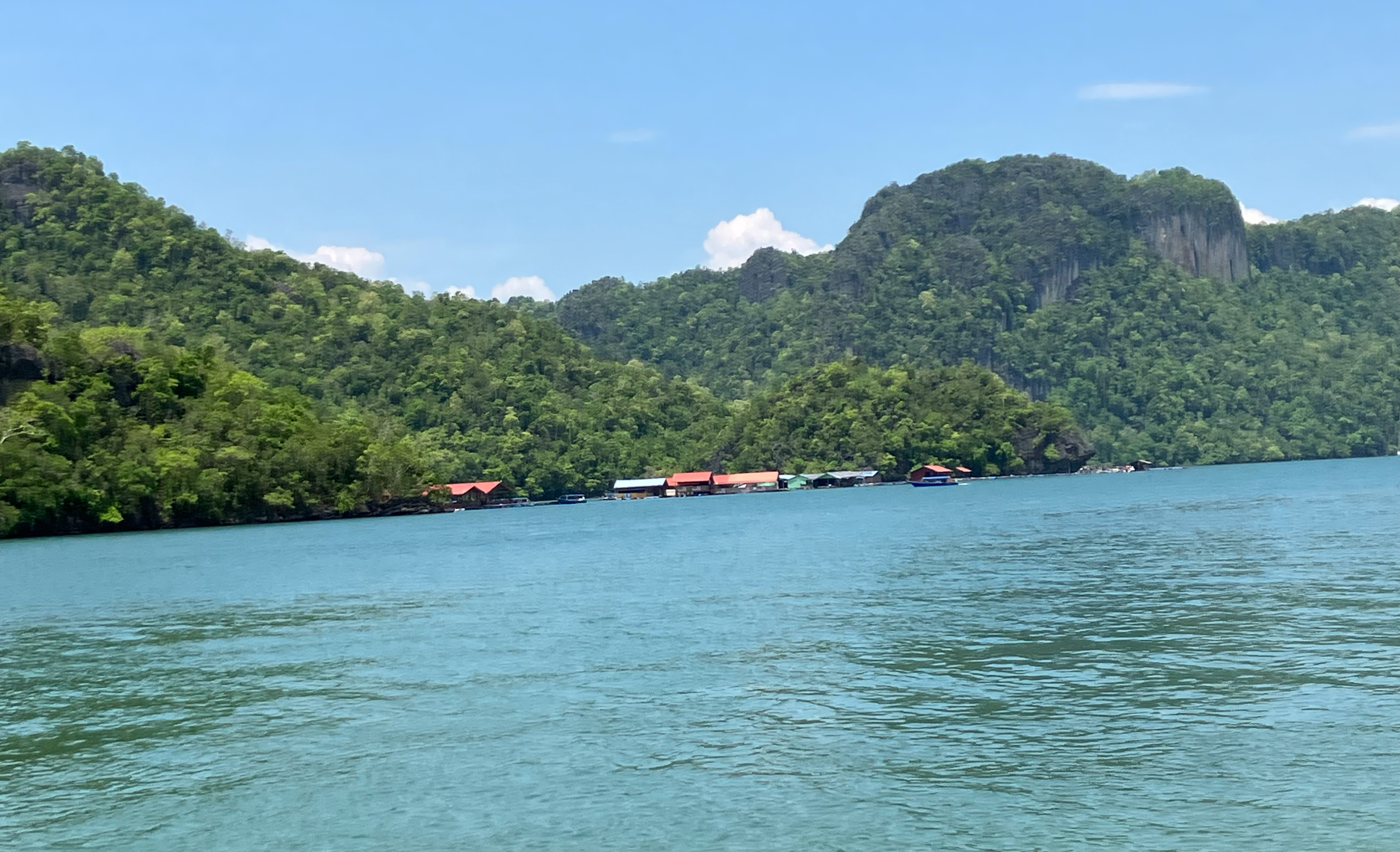 【日本語ガイド】最終日ツアーBプラン　フルーツファーム、タンジュンルービーチ、クアタウン散策の後はマッサージで癒されて空港へご送迎