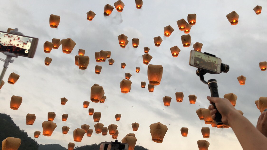 【期間限定】2026年2月27日│十分・平渓天燈節│スカイランタンフェスティバル鑑賞│混載ツアー（天燈上げ体験付）│会場：平溪中学校