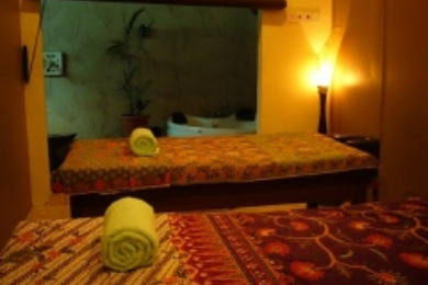 【日本語ガイド】ご帰国前のご褒美時間♪ラストデイプラン！1時間のスパマッサージ＆ランチまたはアフタヌーンティー